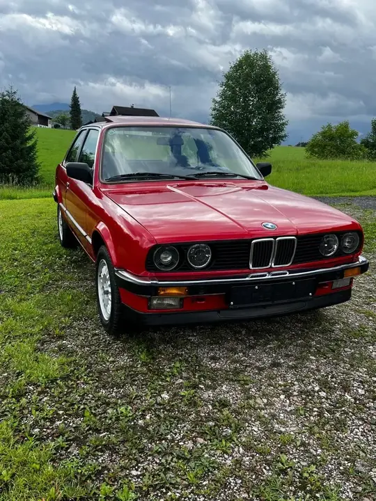 BMW 3 Series 1986 photo 2