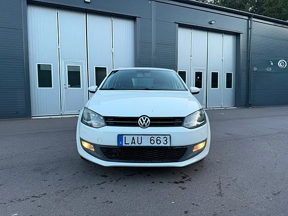 Volkswagen Polo 2011 photo 2