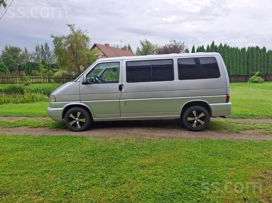 Volkswagen Multivan 2000 photo 2