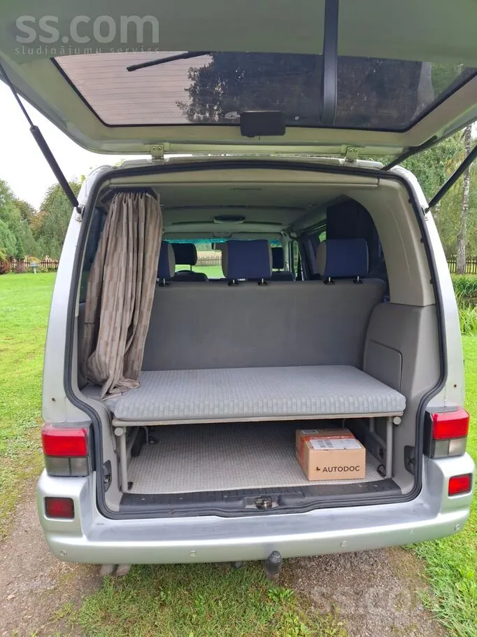 Volkswagen Multivan 2000 photo 4