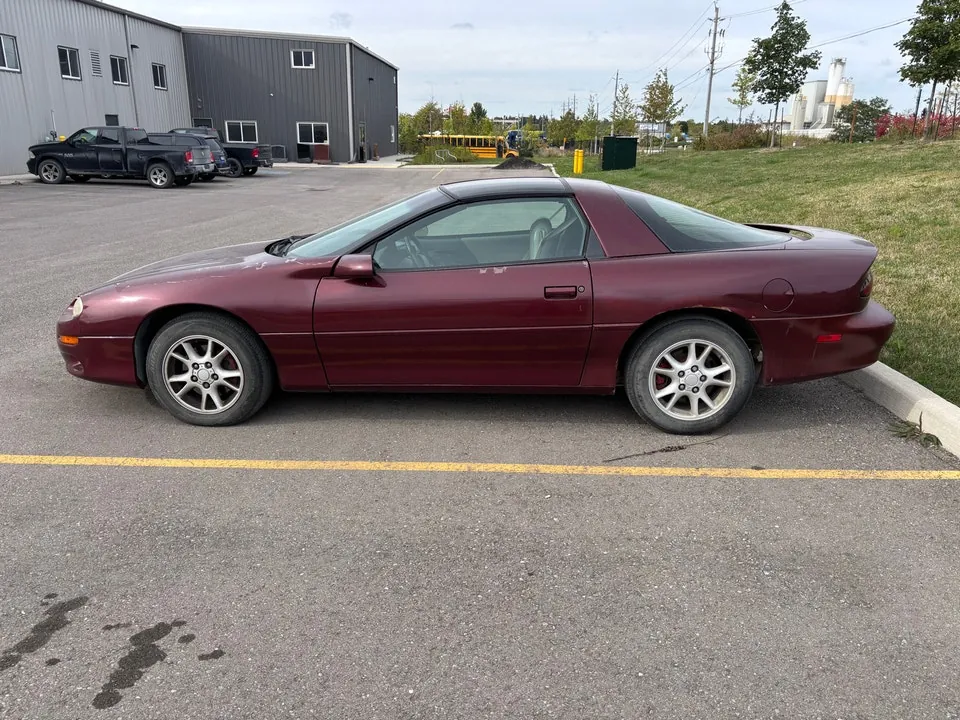 Chevrolet Camaro 2000 photo 3