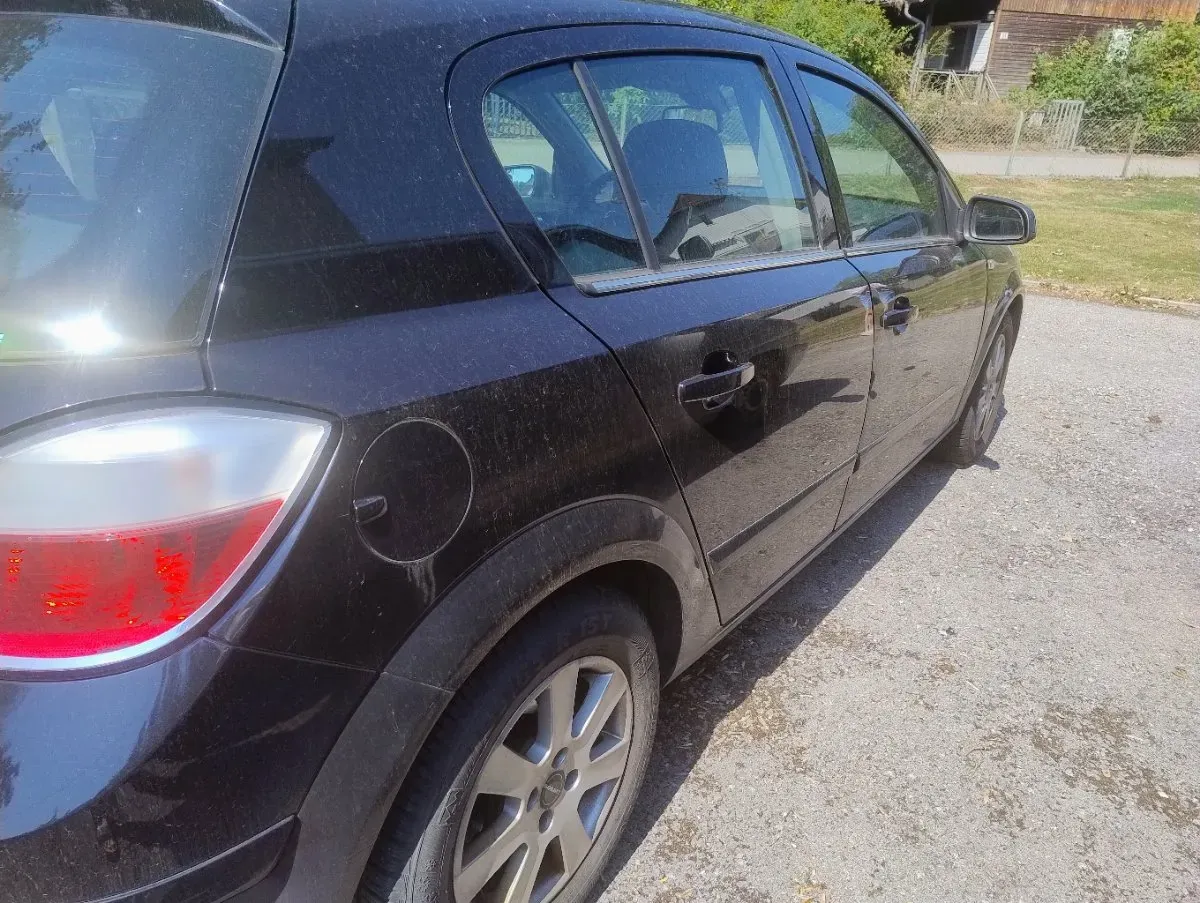 Opel Astra 2004 photo 3