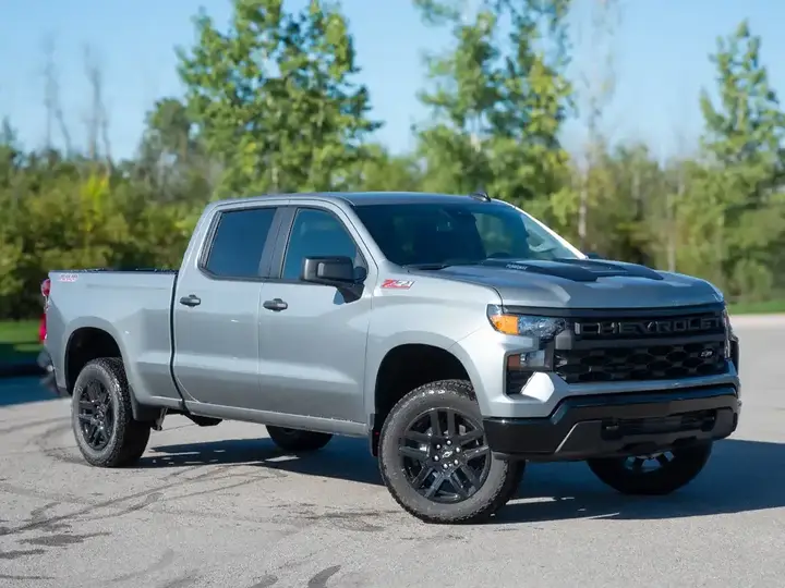 Chevrolet Silverado 1500 2026 photo 2