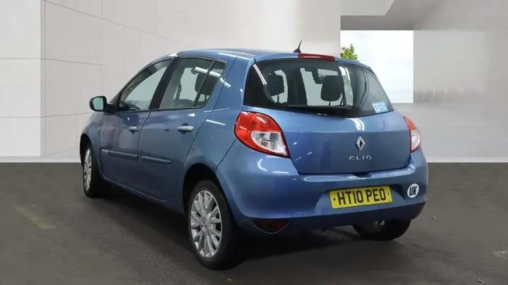 Renault Clio 2010 photo 3