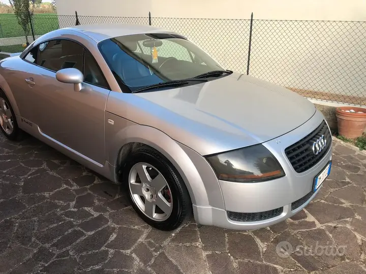 Audi Tt 2001 photo 2