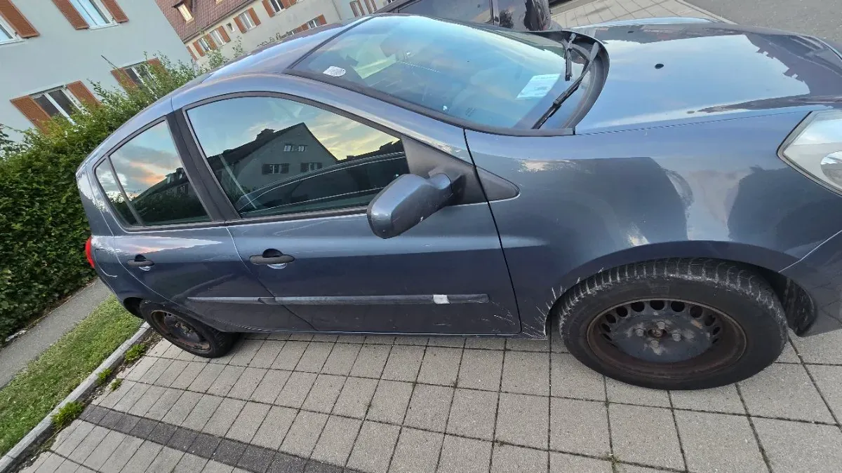 Renault Clio 2006 photo 3