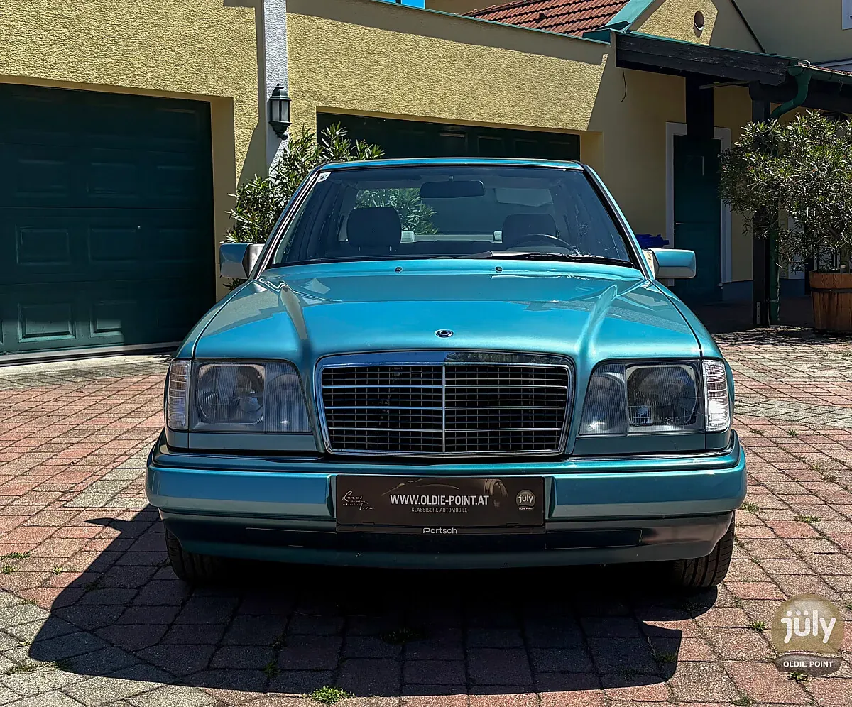 Mercedes-Benz E-Class 1994 photo 3