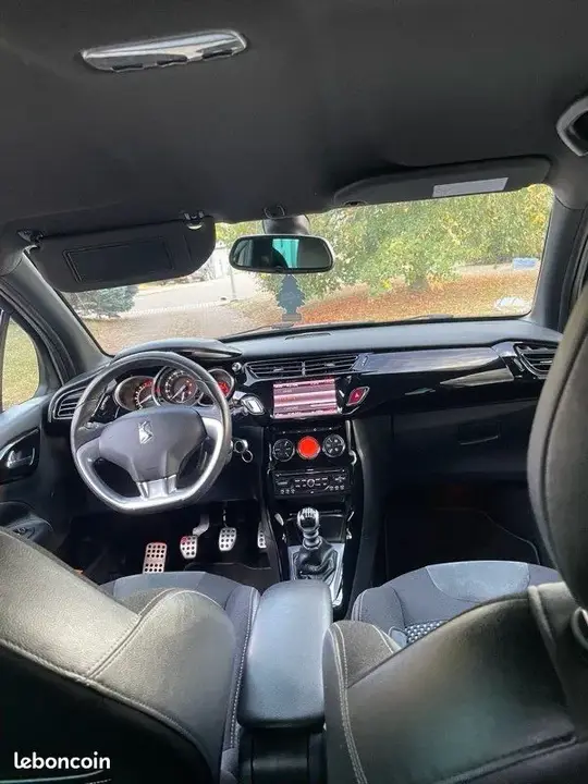 Citroen Ds3 2010 photo 3