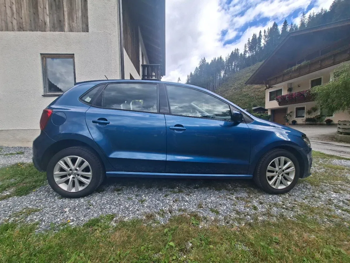 Volkswagen Polo 2017 photo 2