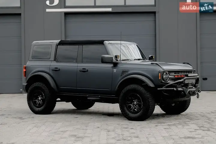 Ford Bronco 2021 photo 3