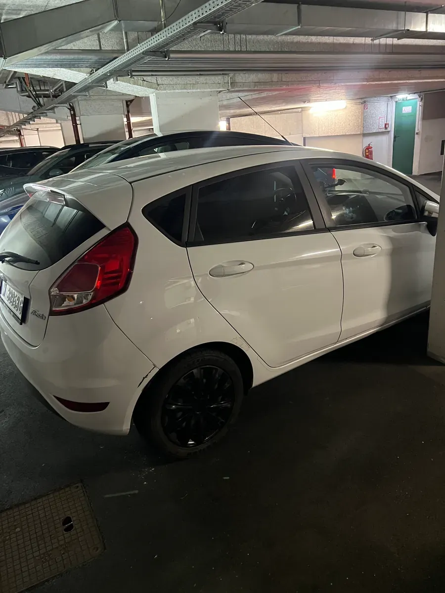 Ford Fiesta 2016 photo 3