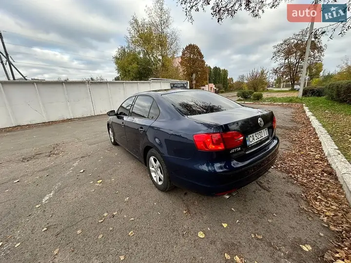 Volkswagen Jetta 2013 photo 5