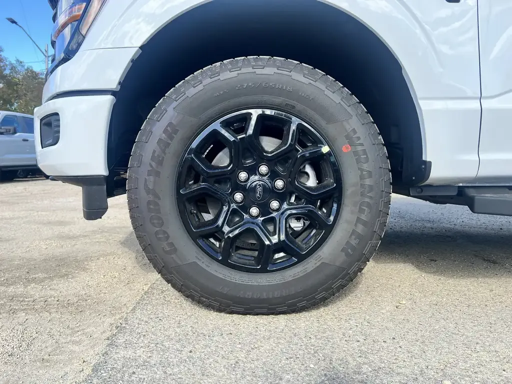 Ford F-150 2026 photo 3