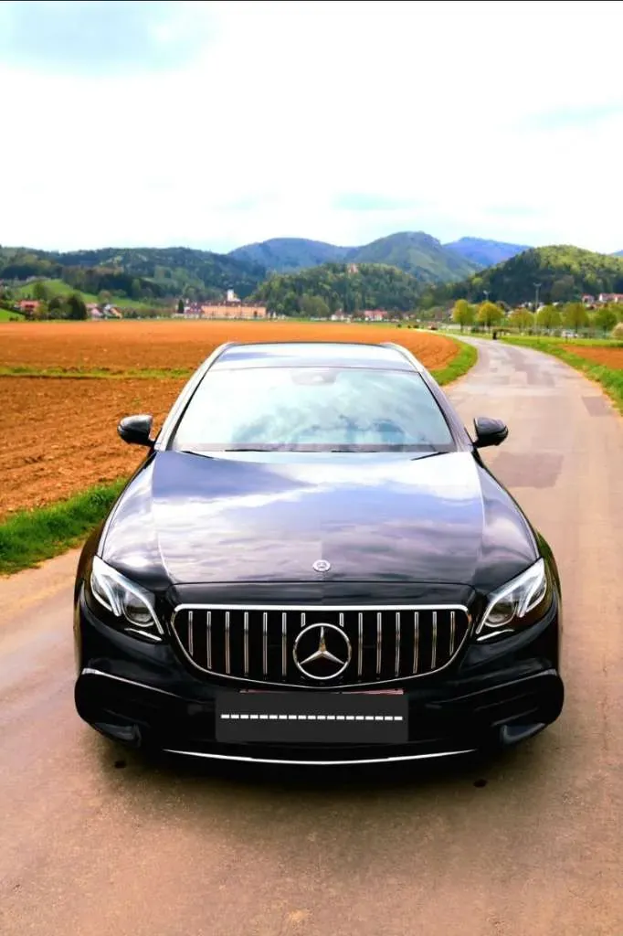 Mercedes-Benz E-Class 2017 photo 3