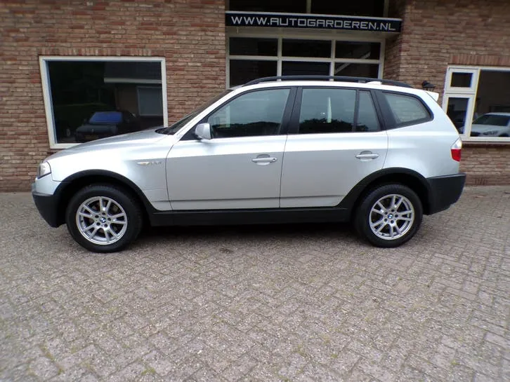 BMW X3 2004 photo 2