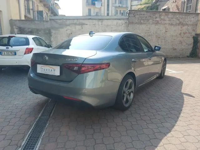 Alfa Romeo Giulia 2020 photo 5