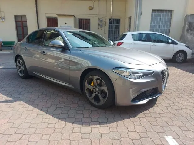 Alfa Romeo Giulia 2020 photo 3