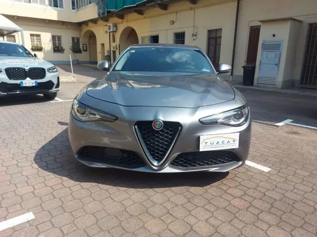 Alfa Romeo Giulia 2020 photo 2