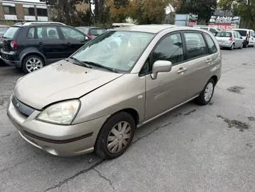 Suzuki Liana