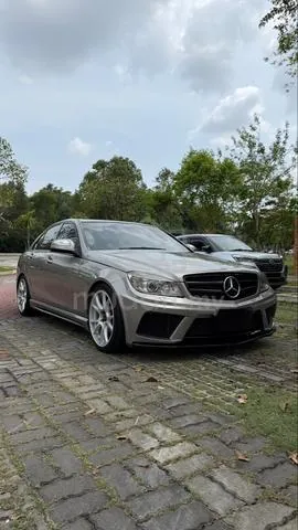 Mercedes-Benz C230