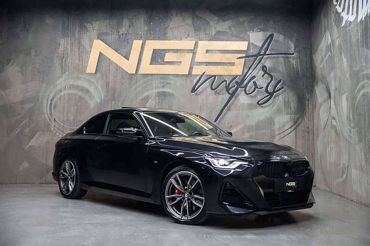 BMW M240I