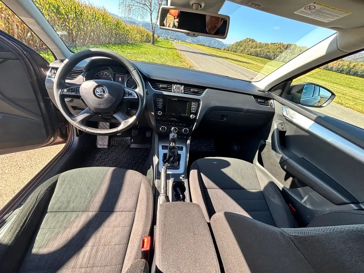 Skoda Octavia 2013 photo 3