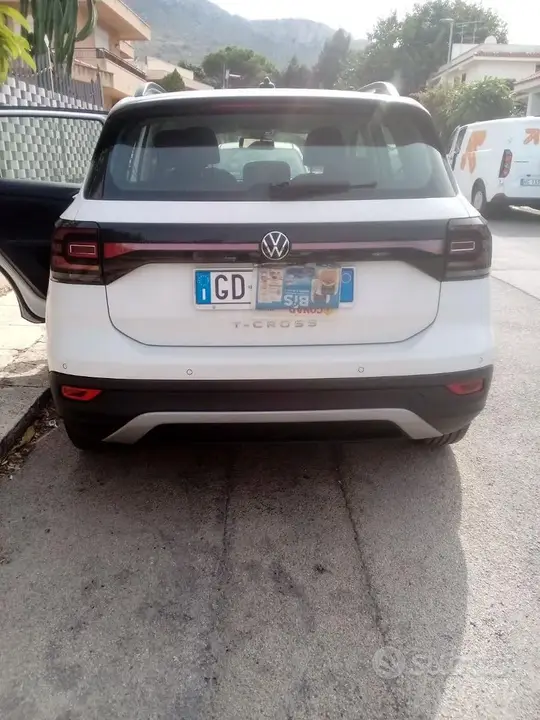Volkswagen T-Cross 2021 photo 2