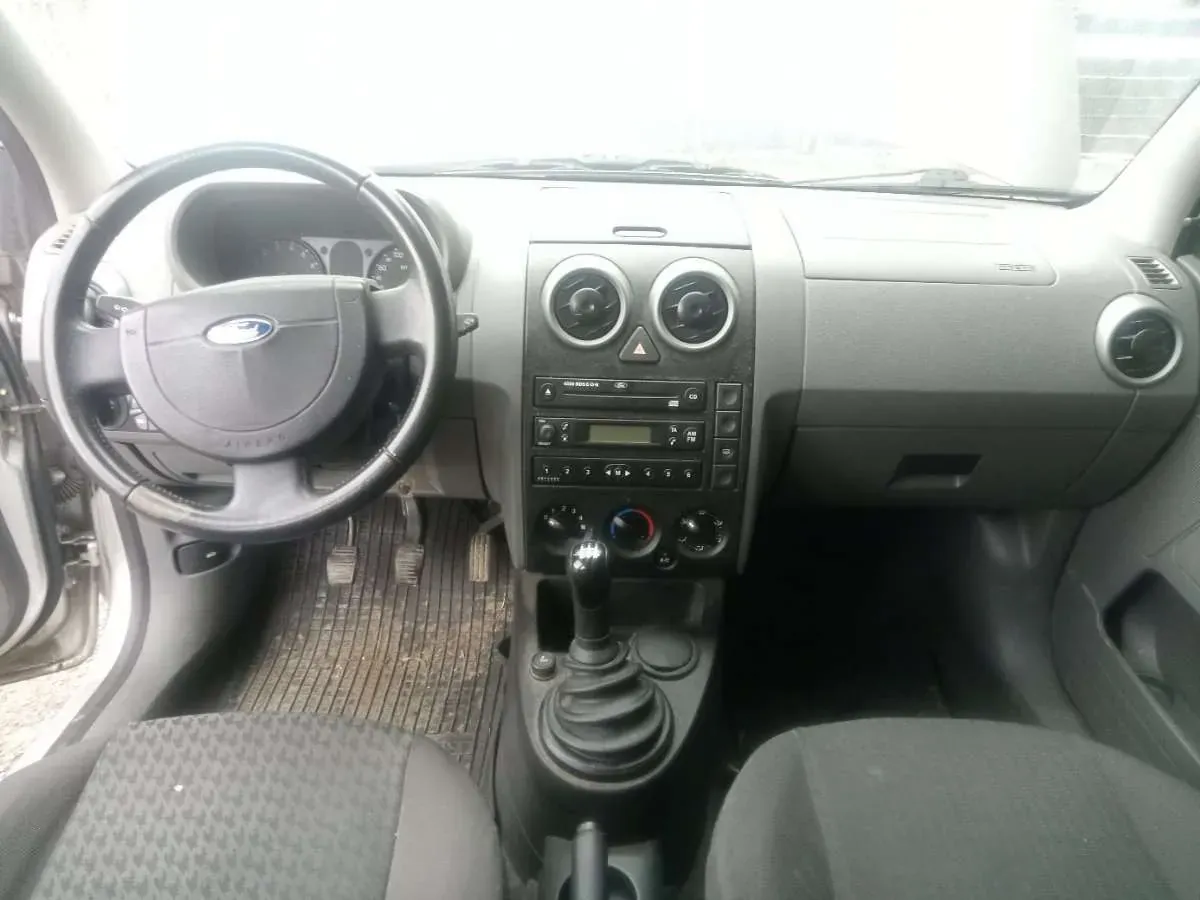 Ford Fusion 2002 photo 3