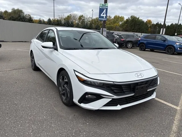 Hyundai Elantra 2026 photo 4