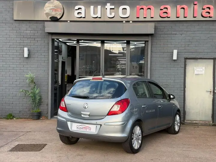 Vauxhall Corsa 2011 photo 4