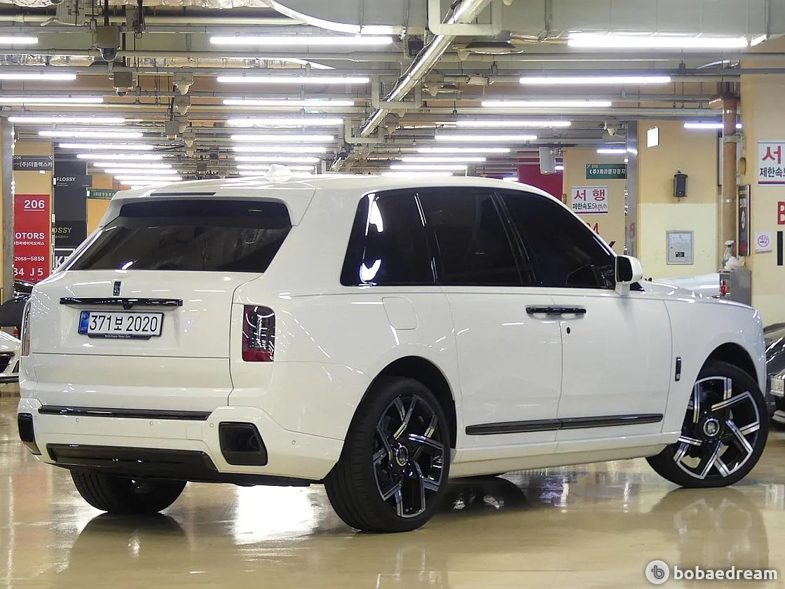 Rolls-Royce Cullinan 2025 photo 3
