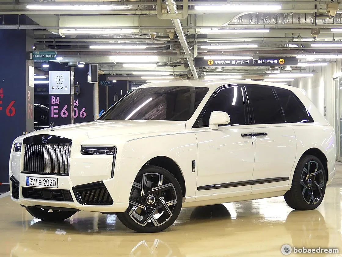 Rolls-Royce Cullinan 2025 photo 2