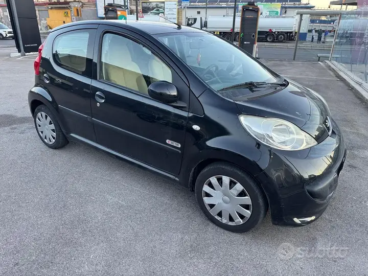 Peugeot 107 2007 photo 2