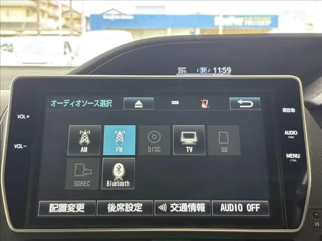 Toyota Corolla Hybrid Si Doubleback 2017 photo 4