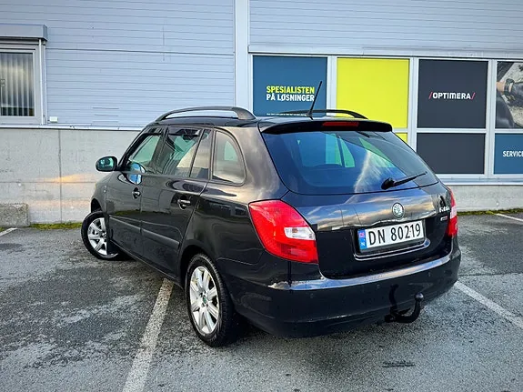 Skoda Fabia 2012 photo 4