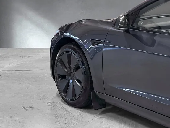 Tesla Model 3 2024 photo 4