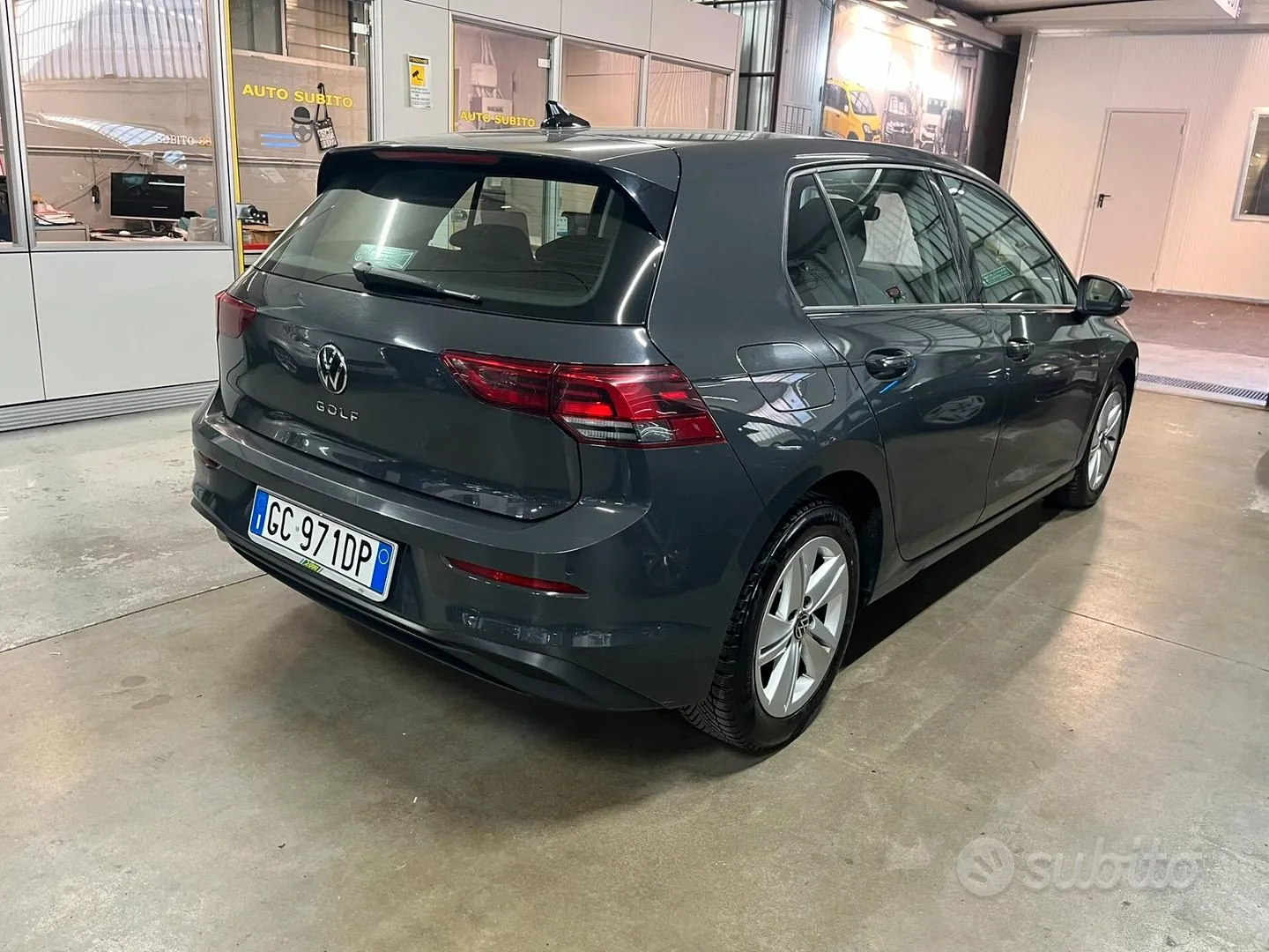 Volkswagen Golf 2021 photo 2