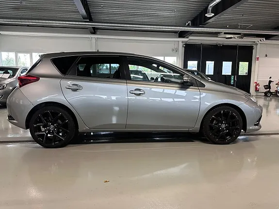 Toyota Auris 2017 photo 4