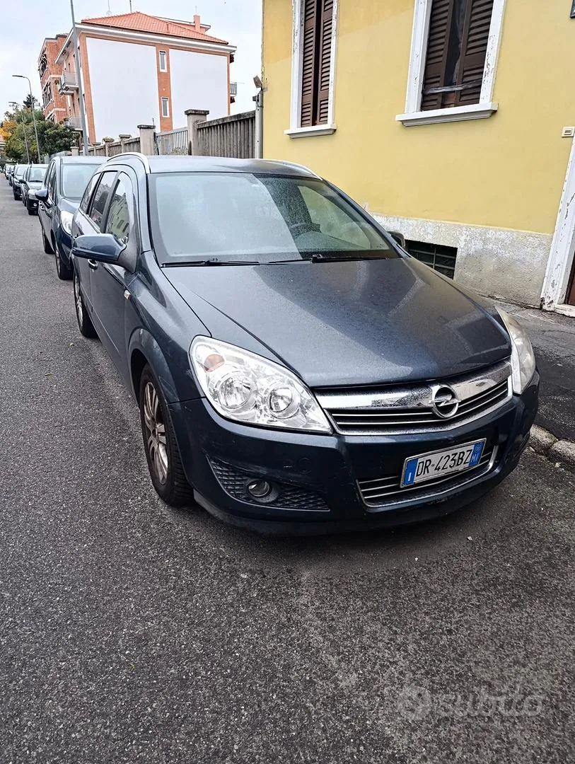 Opel Astra 2008 photo 3