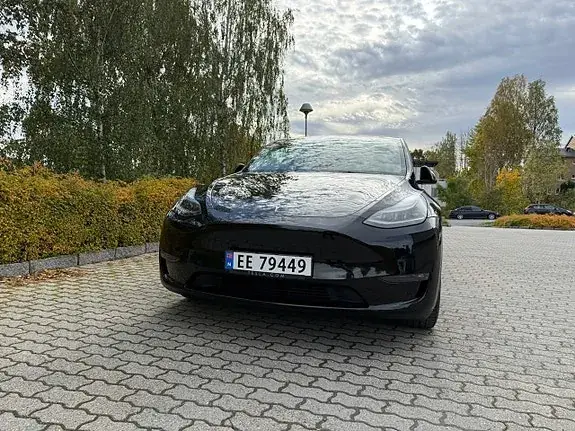 Tesla Model Y 2023 photo 5