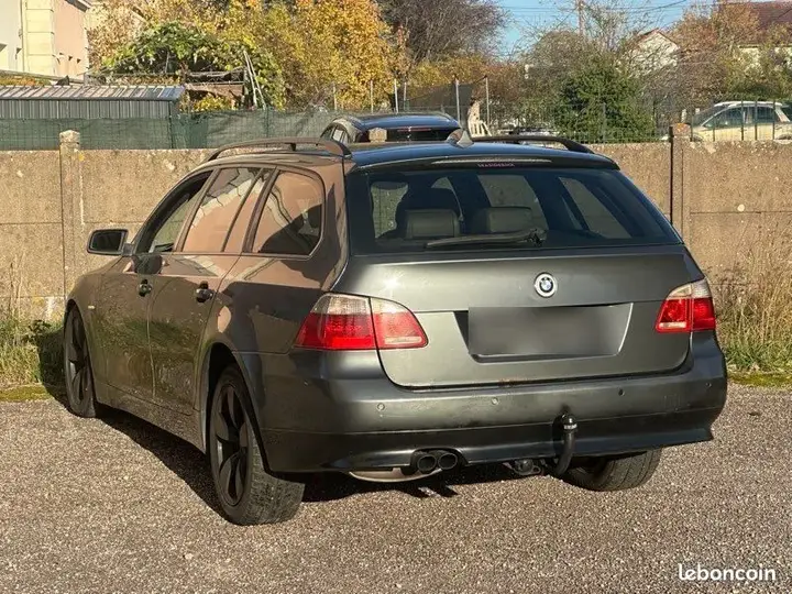 BMW 5 Series 2005 photo 2