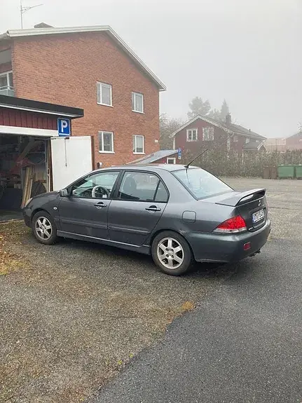 Mitsubishi Lancer