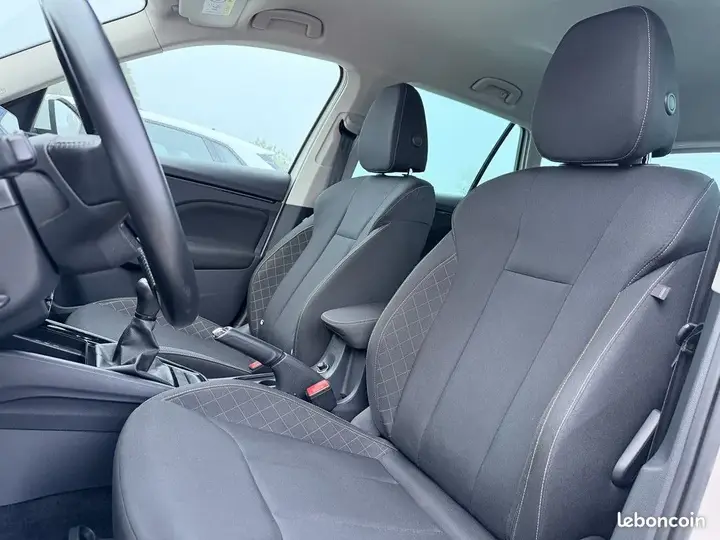 Skoda Kamiq 2021 photo 2