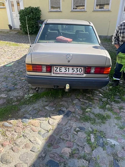 Mercedes-Benz 190 E 1989 photo 5