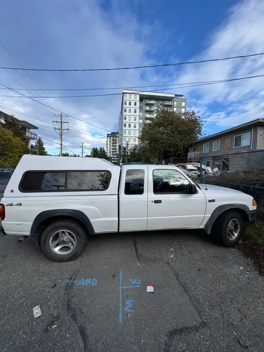Mazda B4000 2009 photo 2