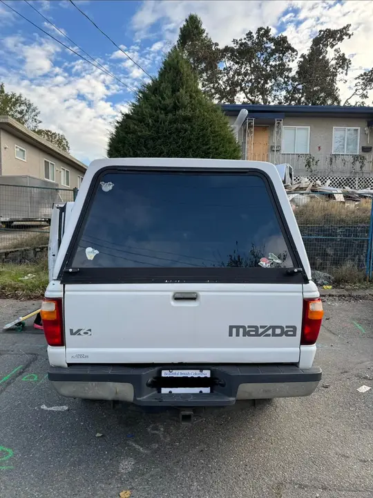Mazda B4000 2009 photo 3