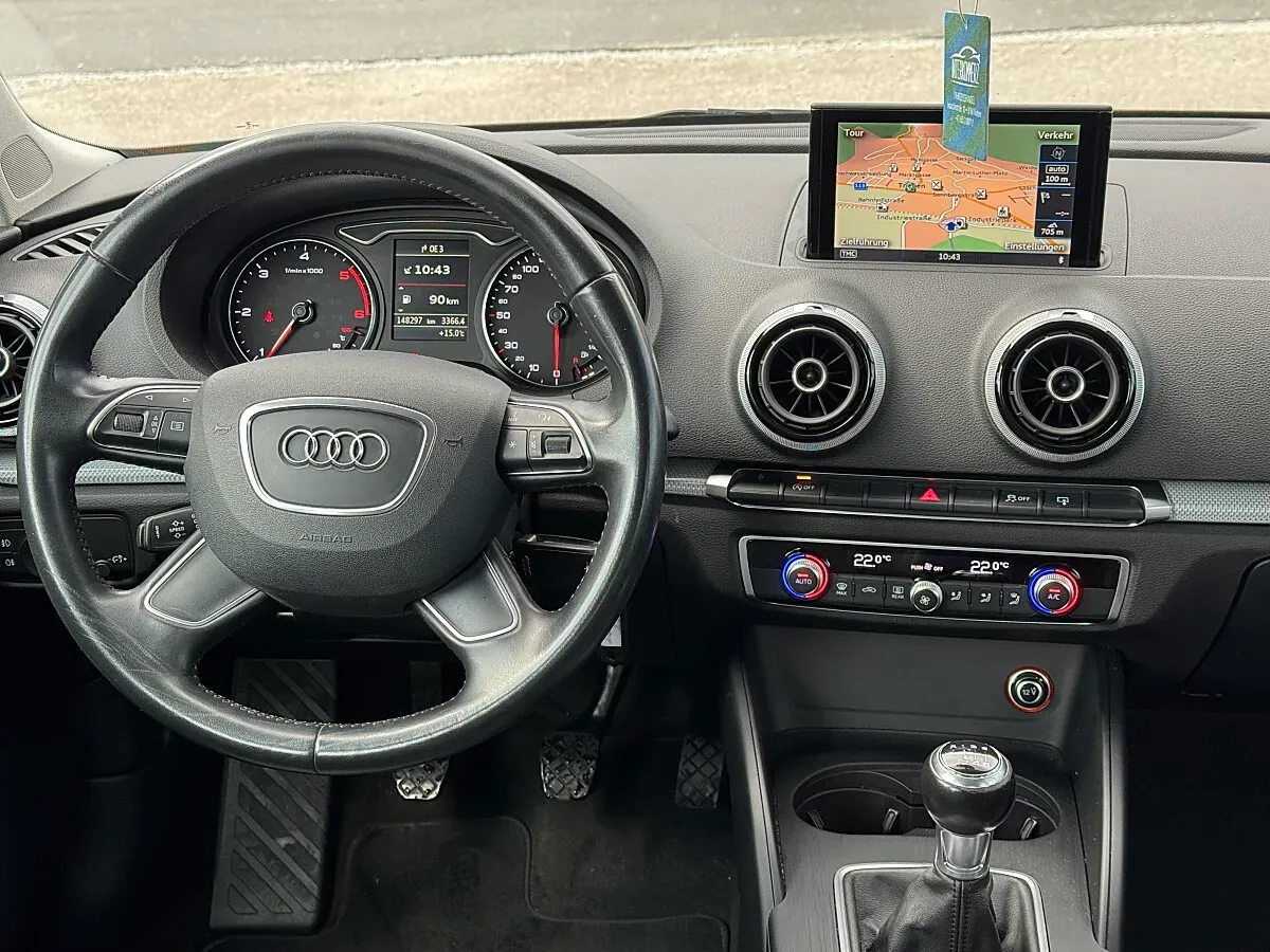 Audi A3 2015 photo 3