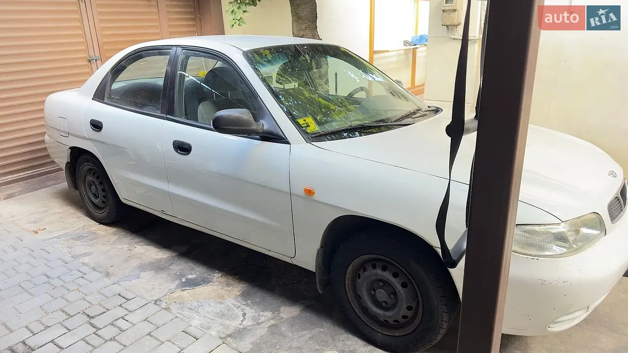 Daewoo Nubira 1998 photo 3