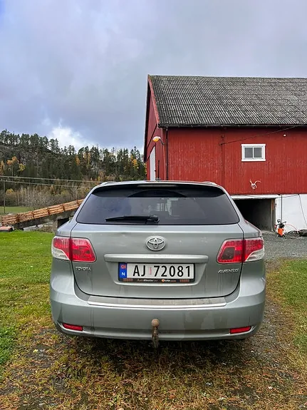 Toyota Avensis 2010 photo 4