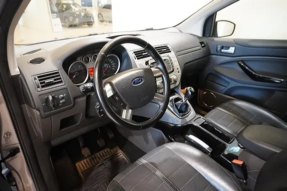 Ford Kuga 2012 photo 2